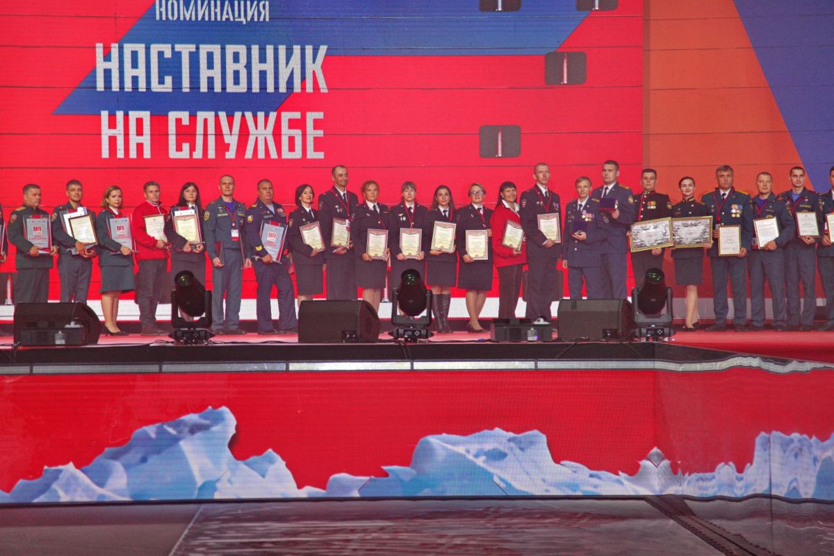 В Туле наградили полицейских победителей Всероссийского конкурса наставников «Быть, а не казаться» В Туле наградили полицейских победителей Всероссийского конкурса наставников «Быть, а не казаться»