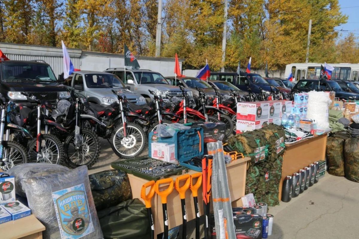 Илья Беспалов: Очередная партия помощи доставлена нашим бойцам в зону СВО Илья Беспалов: Очередная партия помощи доставлена нашим бойцам в зону СВО