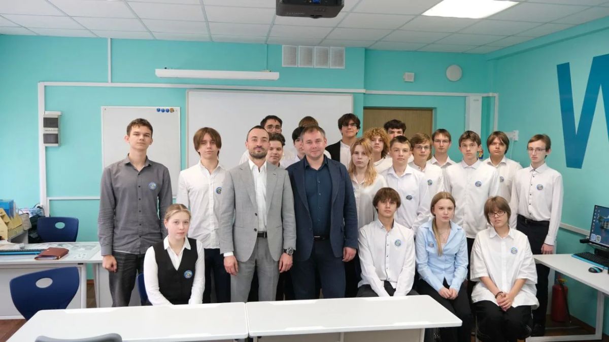 Искусственный интеллект и 3D-технологии: в Туле прошел первый в новом учебном году «Урок цифры»