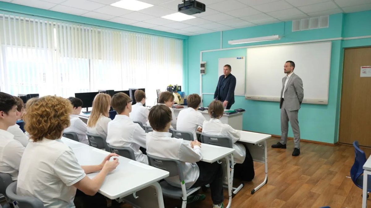 Искусственный интеллект и 3D-технологии: в Туле прошел первый в новом учебном году «Урок цифры» Искусственный интеллект и 3D-технологии: в Туле прошел первый в новом учебном году «Урок цифры»