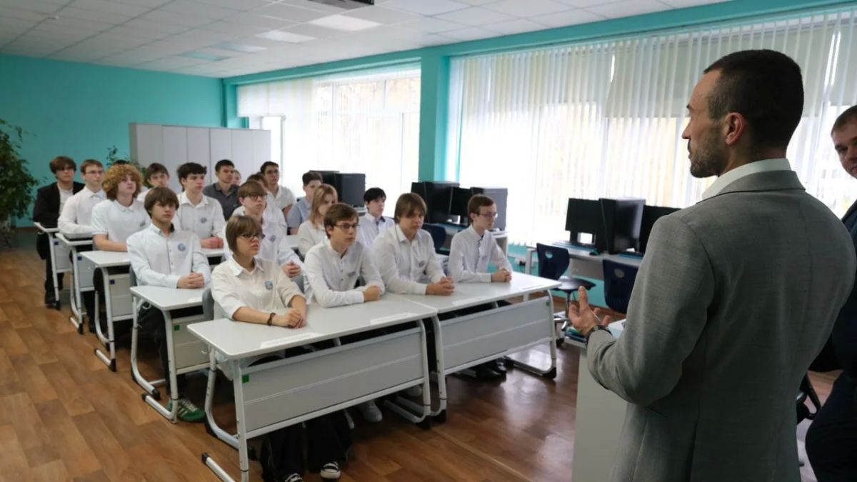 Искусственный интеллект и 3D-технологии: в Туле прошел первый в новом учебном году «Урок цифры» Искусственный интеллект и 3D-технологии: в Туле прошел первый в новом учебном году «Урок цифры»