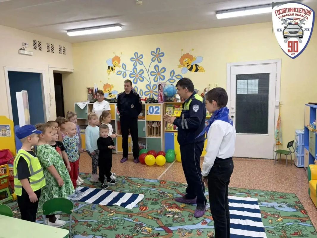 «Мой друг — светофор»: как в детском саду учили правила дорожного движения «Мой друг — светофор»: как в детском саду учили правила дорожного движения