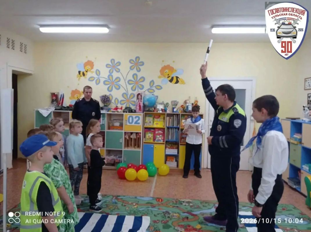 «Мой друг — светофор»: как в детском саду учили правила дорожного движения «Мой друг — светофор»: как в детском саду учили правила дорожного движения