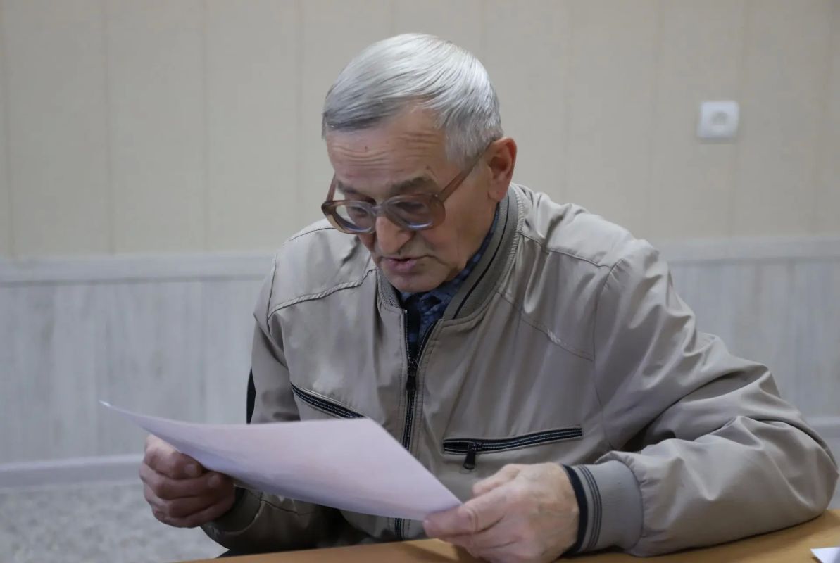 Алексей Эрк провел прием граждан Алексей Эрк провел прием граждан