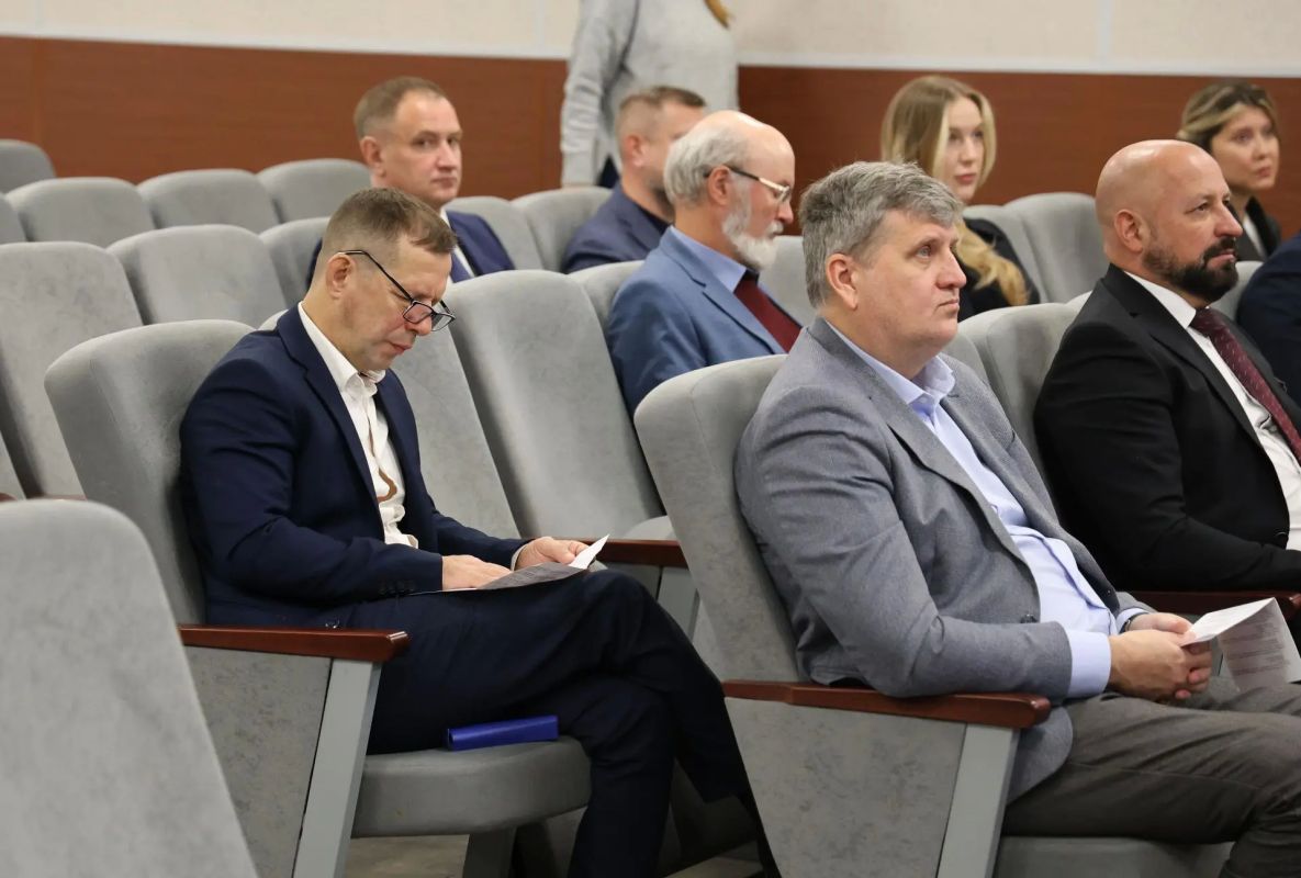 Депутаты гордумы поддержали проекты о передаче в безвозмездное пользование нежилых муниципальных помещений Депутаты гордумы поддержали проекты о передаче в безвозмездное пользование нежилых муниципальных помещений