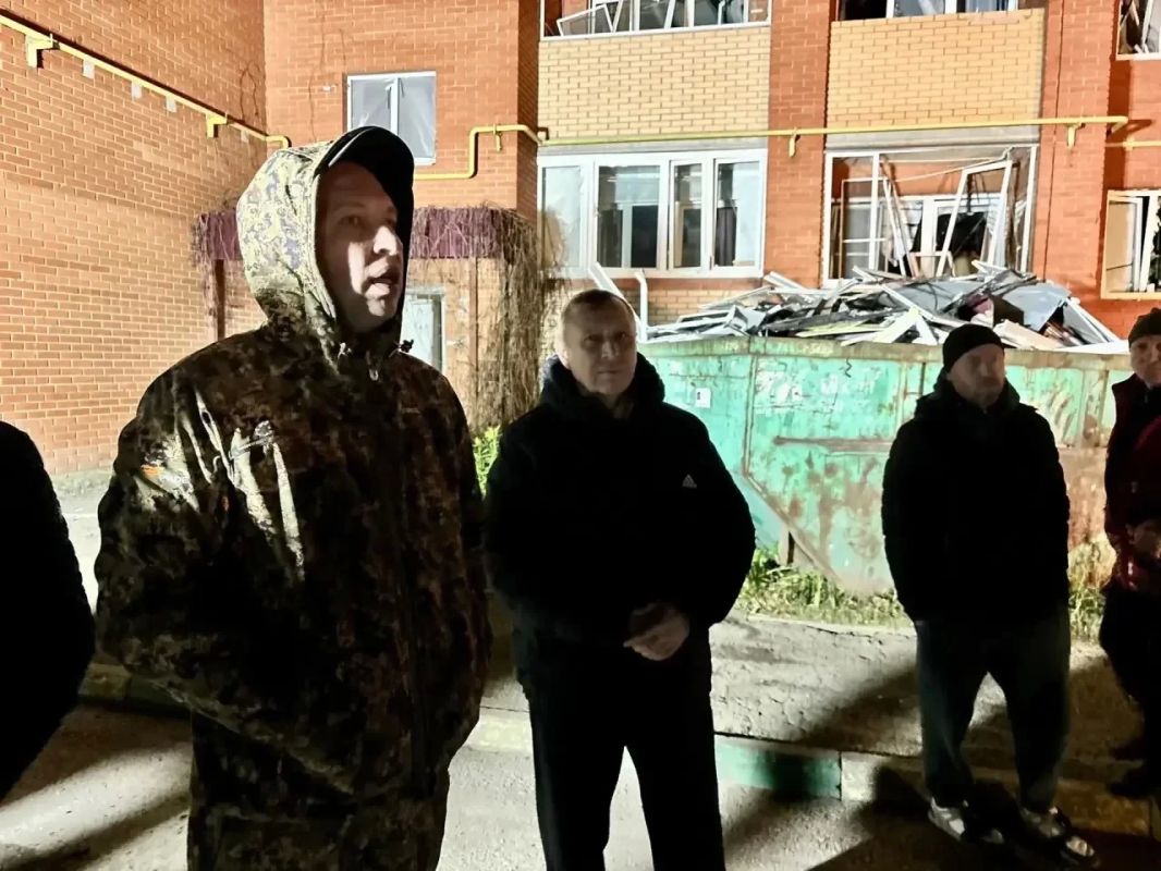 Жителей из пострадавшего от БПЛА дома в Новомосковске обеспечат горячим питанием Жителей из пострадавшего от БПЛА дома в Новомосковске обеспечат горячим питанием