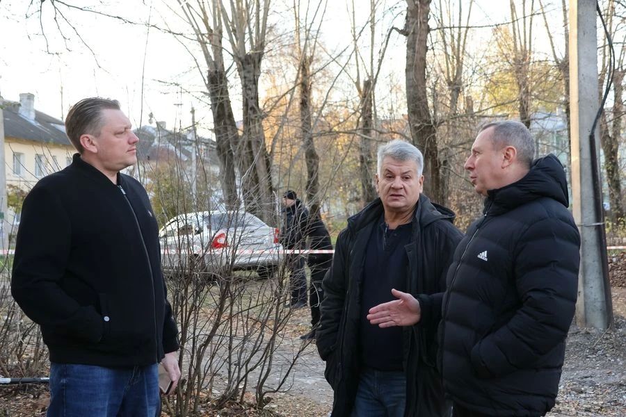 Больше суток после атаки БПЛА на Новомосковск: как живет город сейчас Больше суток после атаки БПЛА на Новомосковск: как живет город сейчас