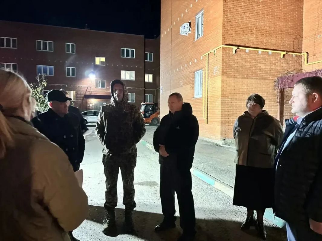 Жителей из пострадавшего от БПЛА дома в Новомосковске обеспечат горячим питанием Жителей из пострадавшего от БПЛА дома в Новомосковске обеспечат горячим питанием