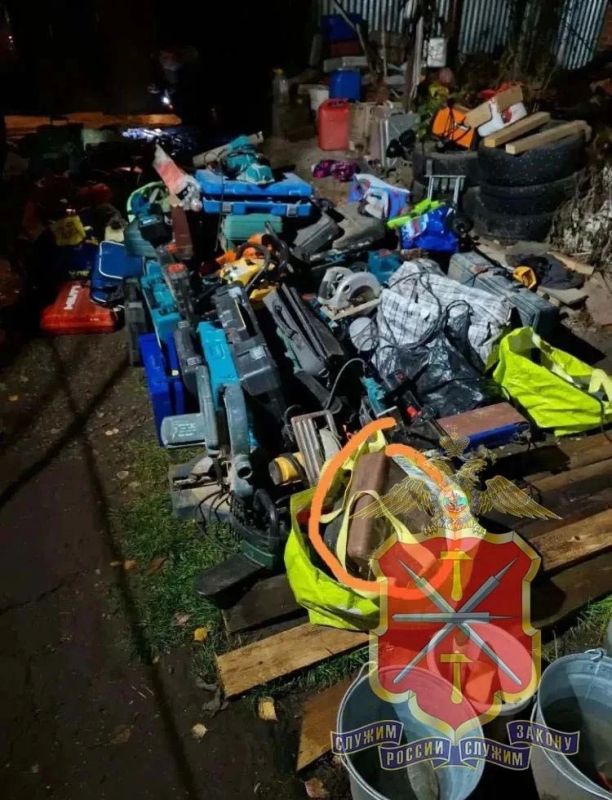 Житель Подмосковья обокрал 10 гаражей в Тульской области на 150 тысяч рублей Житель Подмосковья обокрал 10 гаражей в Тульской области на 150 тысяч рублей