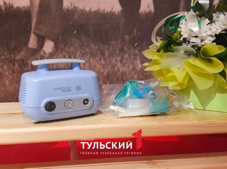 Музей оружия подарил небулайзер маленькой тулячке с муковисцидозом Музей оружия подарил небулайзер маленькой тулячке с муковисцидозом