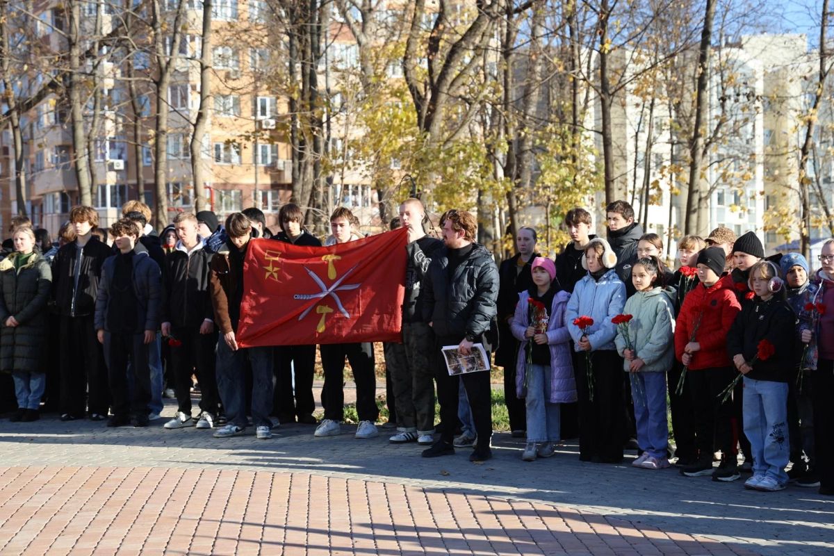 Алексей Эрк принял участие в митинге в Рогожинском парке Алексей Эрк принял участие в митинге в Рогожинском парке