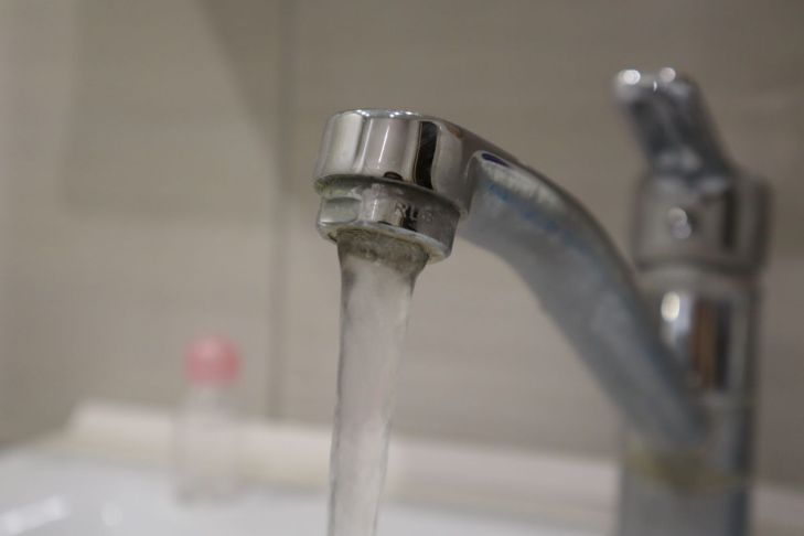 Как почистить смеситель от известкового налета: 3 копеечных способа и никаких разводов