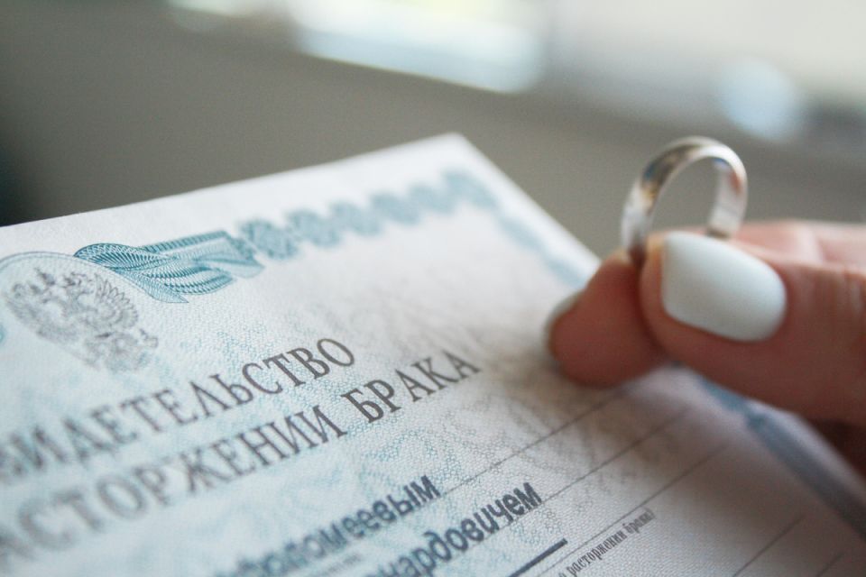 Раздел имущества: кто владеет квартирой, купленной за 9 дней до свадьбы?