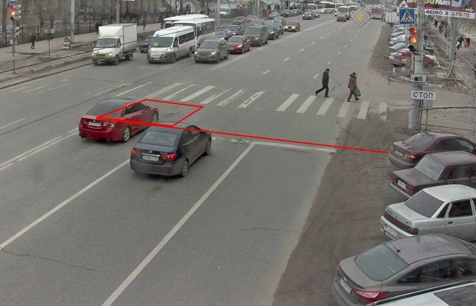 Что делать, если вы пересекли стоп-линию на красный свет светофора: советы ГАИ