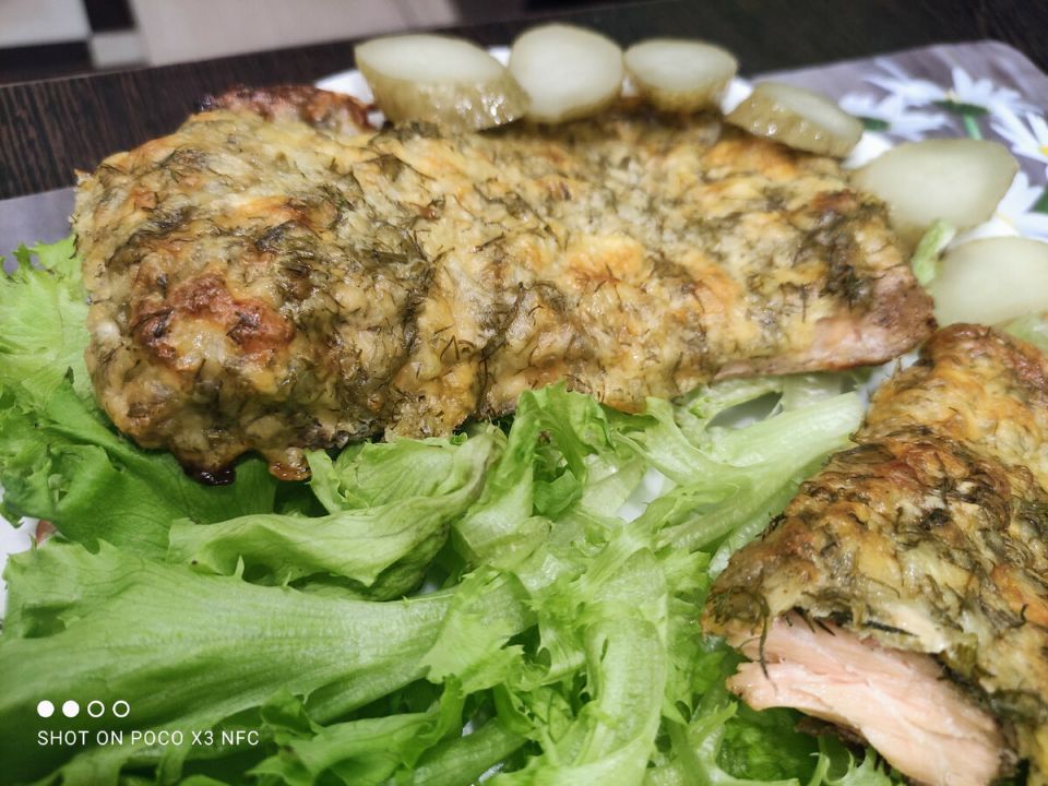 Лосось в сырно-сметанном соусе: легкий способ приготовить изысканное блюдо