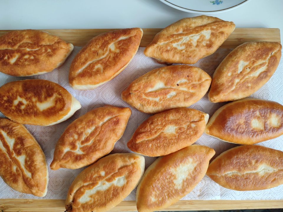 Вкусные постные пирожки с капустой: рецепты и советы по приготовлению