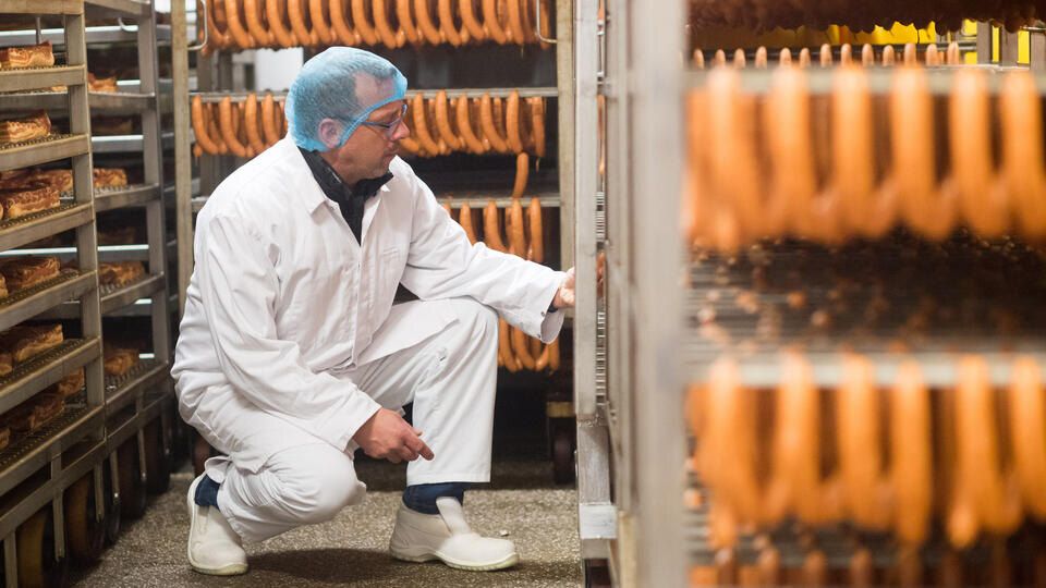 В России начнут маркировать мясные и колбасные изделия с 2026 года
