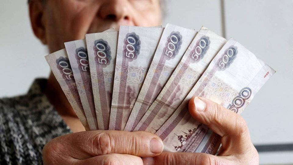 Как пенсионеры могут получить доплату к пенсии по новым правилам