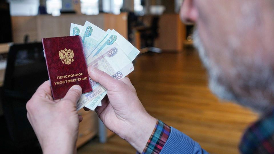 Социальные пенсии увеличатся на 6,8% с апреля 2026 года: что нужно знать
